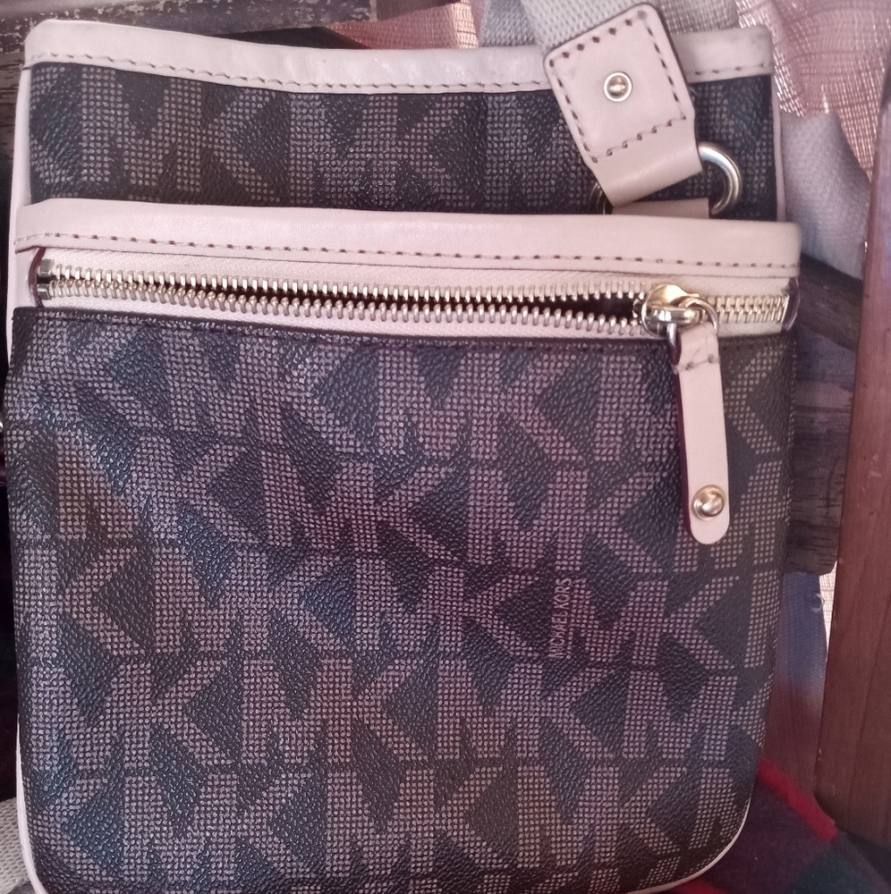 Michael Kors Crossbody